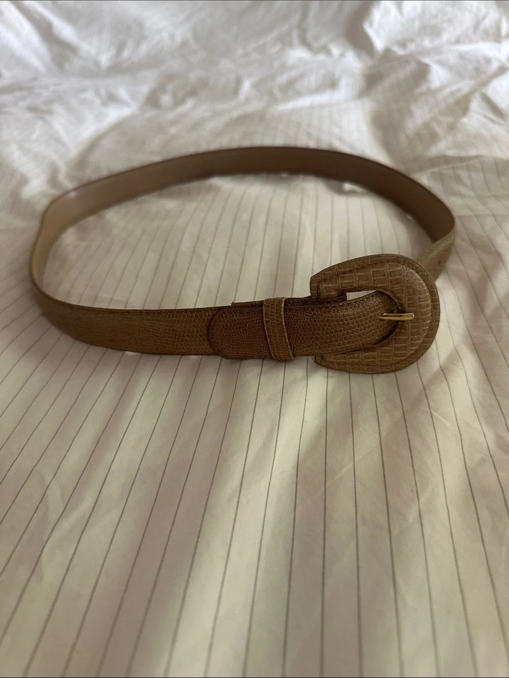 Women's Tan Textured Buckle Belt - M